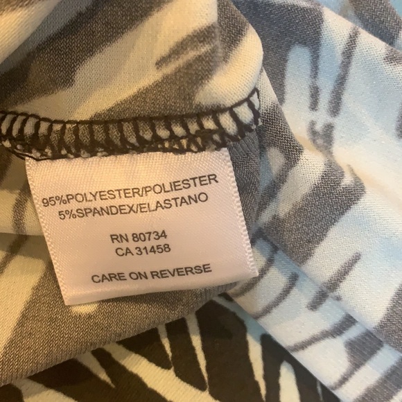 💥3/30$💥BCBG boat neck top - Picture 6 of 6